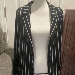 🚨MOVING SALE🚨 pinstripe lightweight blazer